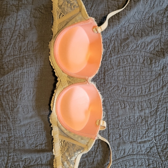 Bra - Picture 2 of 3